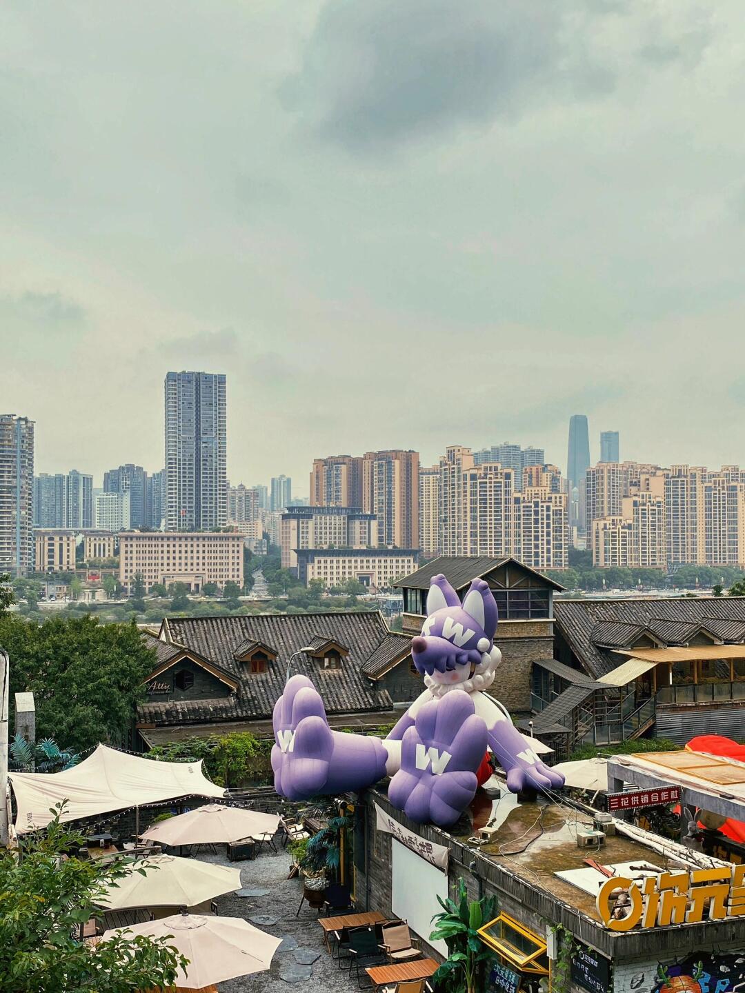 重庆4天3夜2000元穷游攻略：吃住行玩全包，省钱玩转山城！