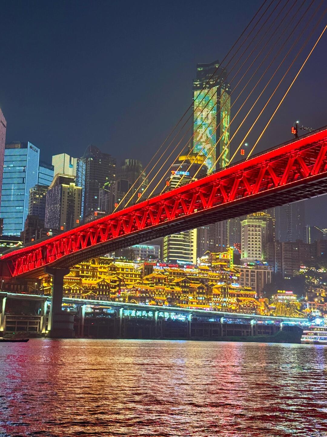 重庆7日游2000元穷游攻略：吃住行全包玩转山城！