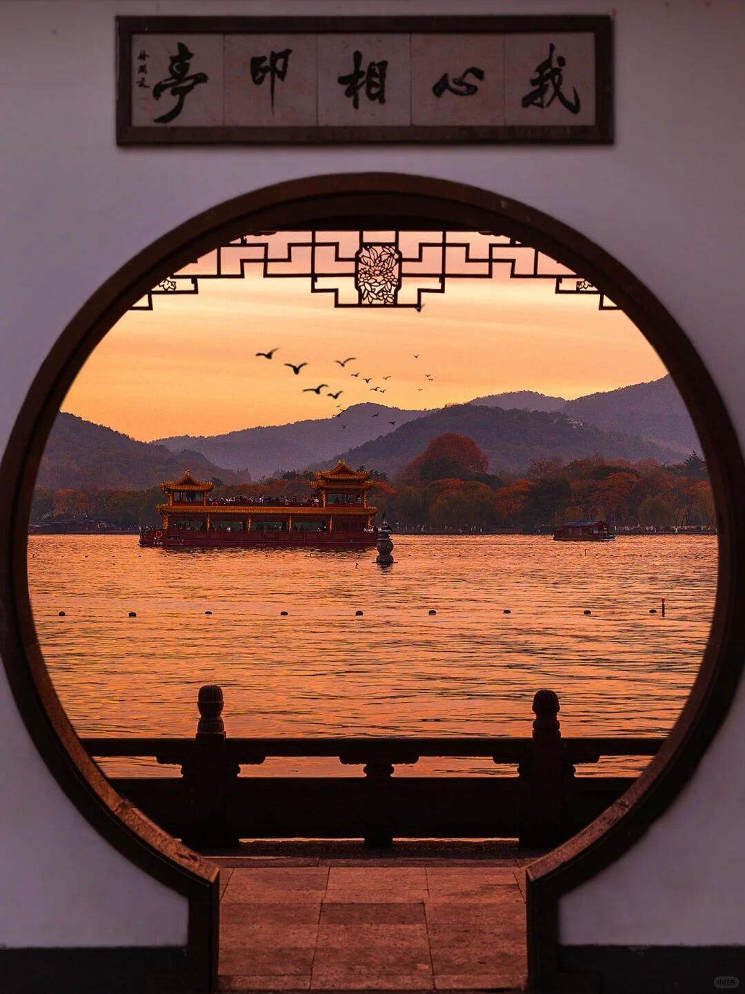 2024杭州旅游攻略：必去景点+隐藏美食+省钱秘籍，一篇全搞定！